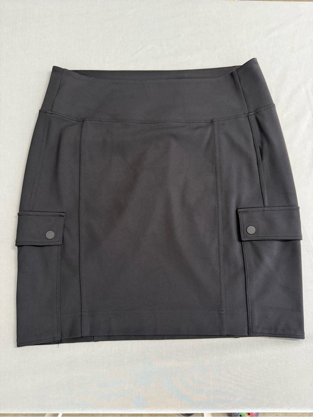 Athleta Delancey Cargo Skirt Women’s Medium Black Stretch Utility Mini Skirt